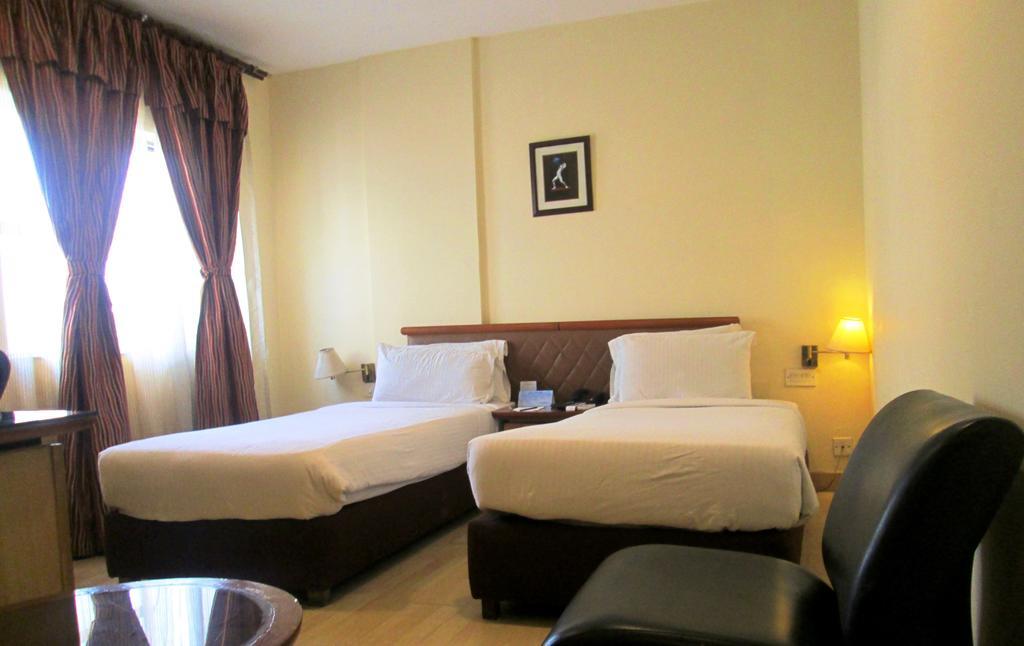 Indismart Hotel 콜카타 외부 사진
