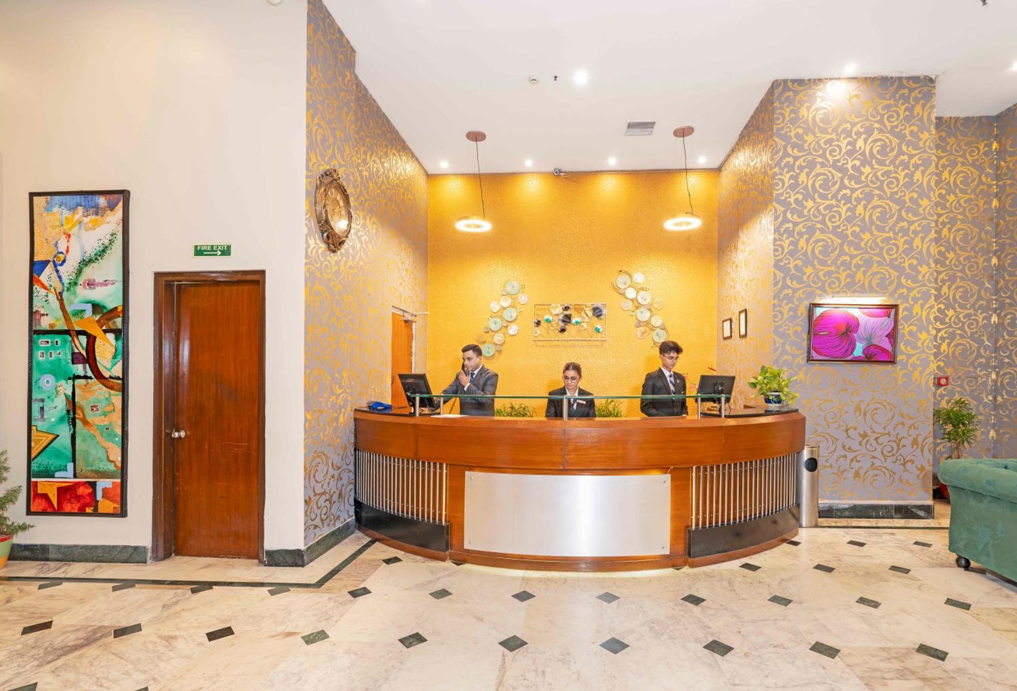 Indismart Hotel 콜카타 외부 사진