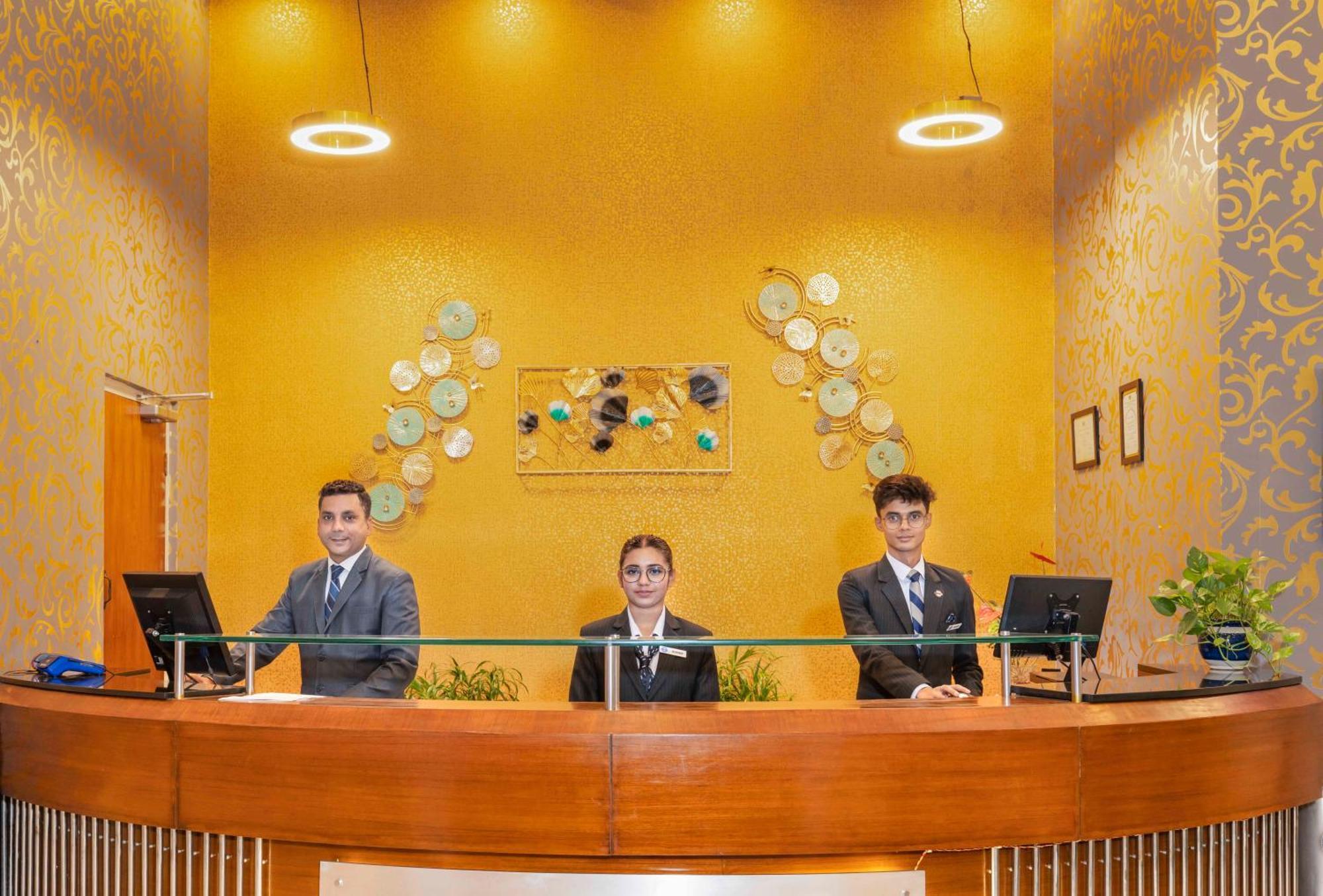 Indismart Hotel 콜카타 외부 사진