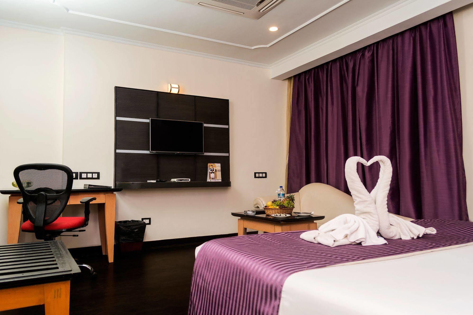 Indismart Hotel 콜카타 외부 사진