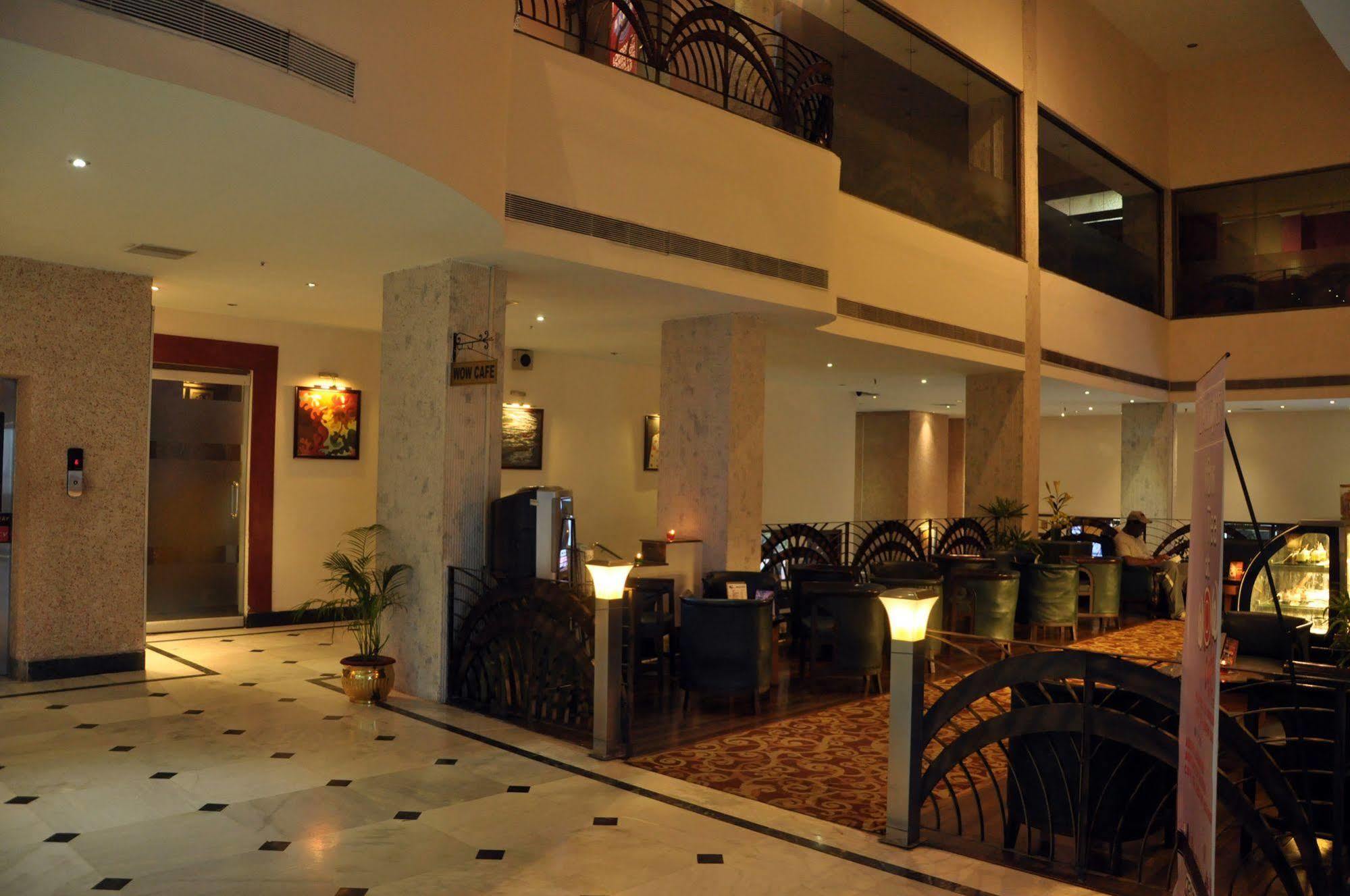 Indismart Hotel 콜카타 외부 사진